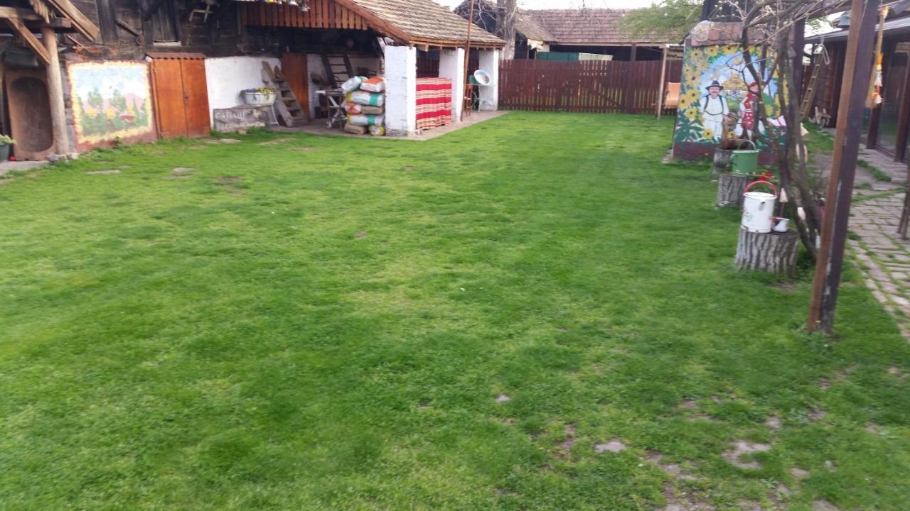 Salas Isailovi Sremska Mitrovica Buitenkant foto