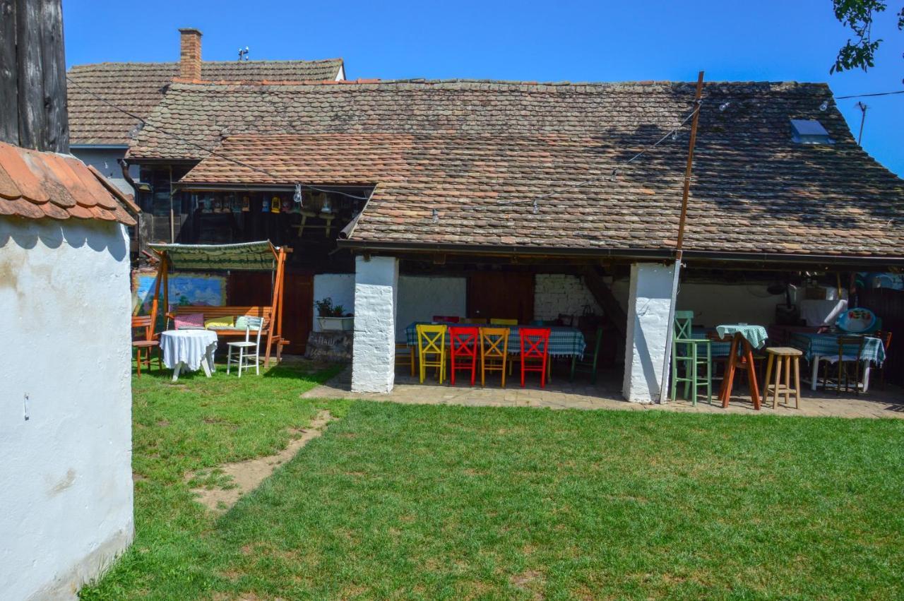 Salas Isailovi Sremska Mitrovica Buitenkant foto
